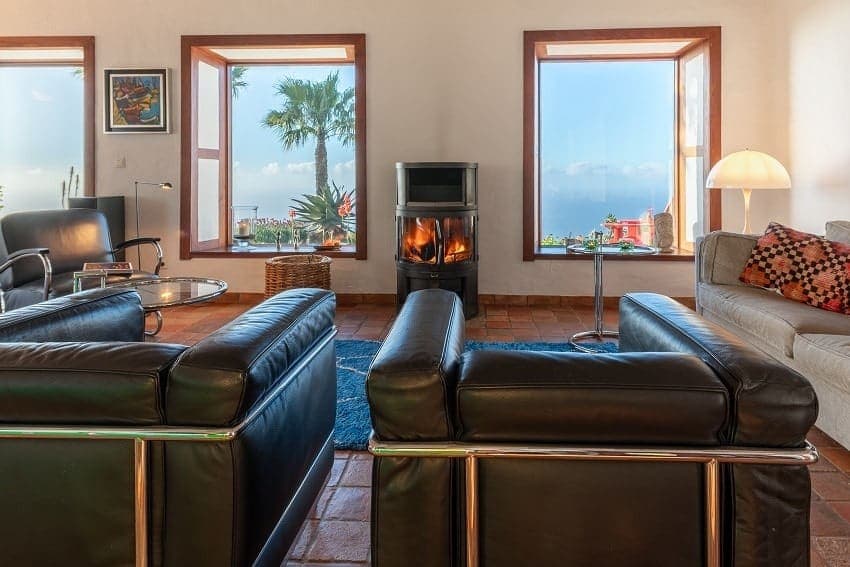 Salón con Chimenea, Villa Botánico, Casa Rural con Piscina Privada Puntagorda