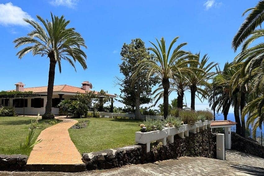 Casa Carrillo, Casa Rural con Piscina Privada La Palma