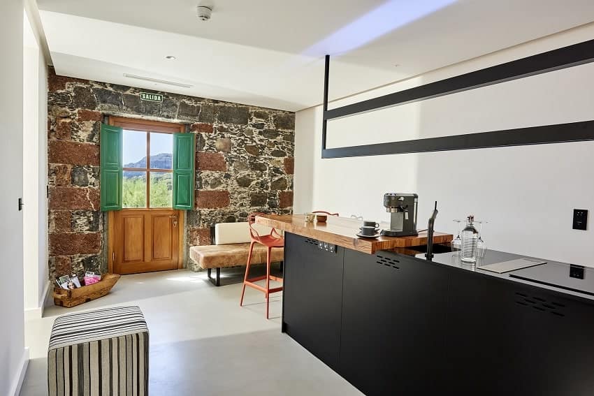 Atlantic Suite, Living Area with Kitchen, Faro Cumplida