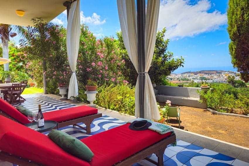 Sunbeds, Gran Villa Palmera, Holiday Villa Los Llanos