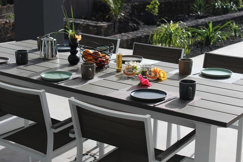 Mesa de Comedor, Casa Nido, Casa Rural con Piscina Lajares