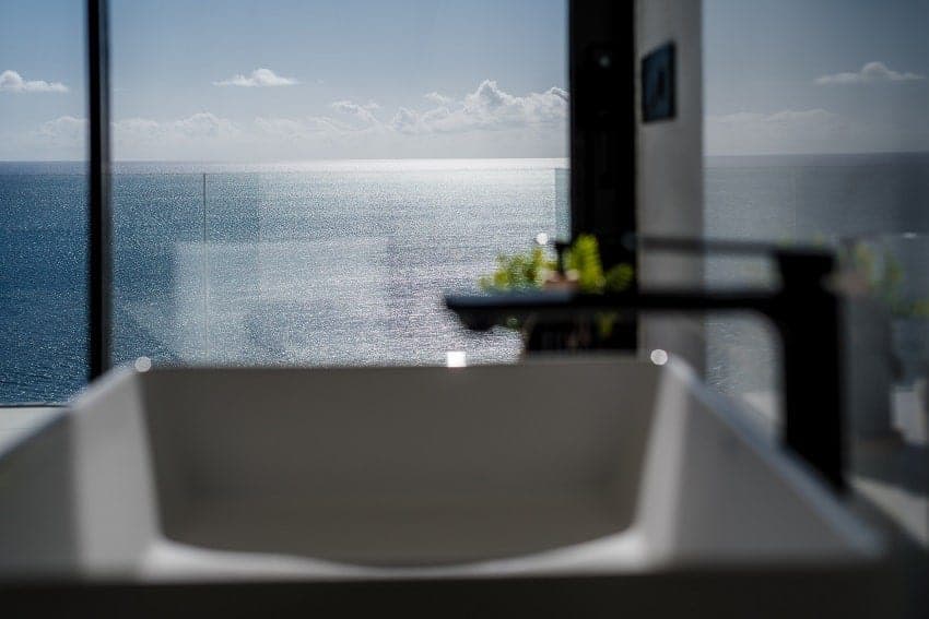Bathroom with Ocean View, V&C Luxury Village II, Apartment La Palma
