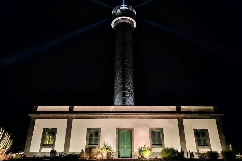 Bei Nacht, Faro Cumplida, Leuchtturmhotel La Palma, Farero Suite