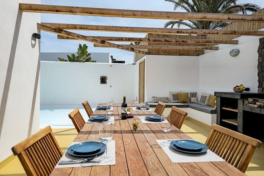 Esstisch, Grillbereich, Ferienhaus Corralejo