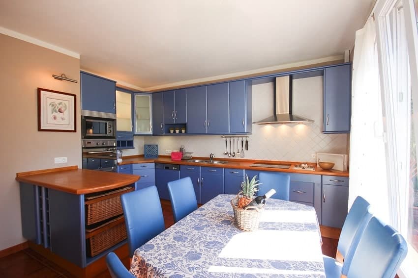 Holiday Villa with Private Pool Los Llanos, Kitchen with Dining Table, Villa Torres
