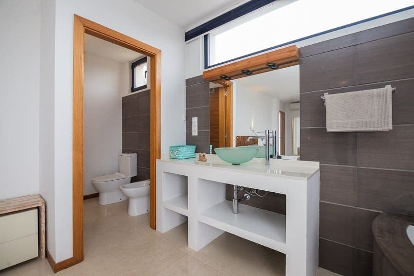 Villa hire Lajares, Villa Julianoa, Bathroom