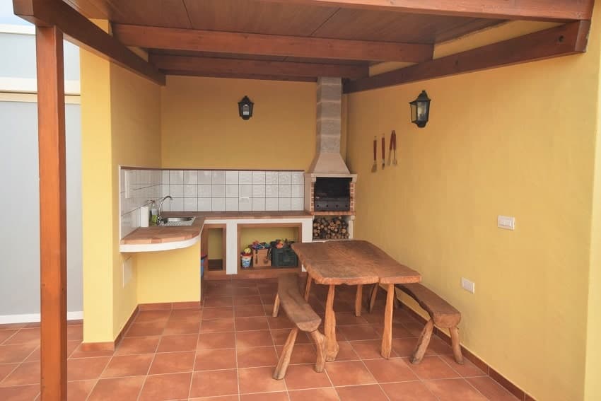 Grill-Ecke, Casa Florita, Günstiges Ferienhaus La Palma mit Pool
