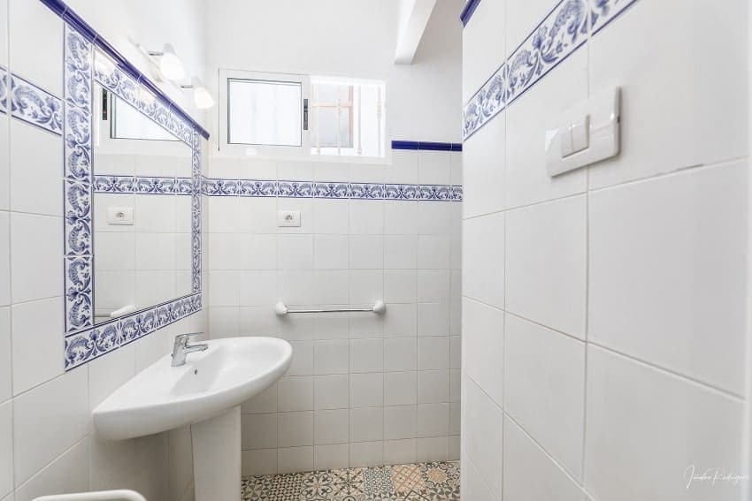 Gäste-WC, Bayton House, Ferienhaus Los Llanos