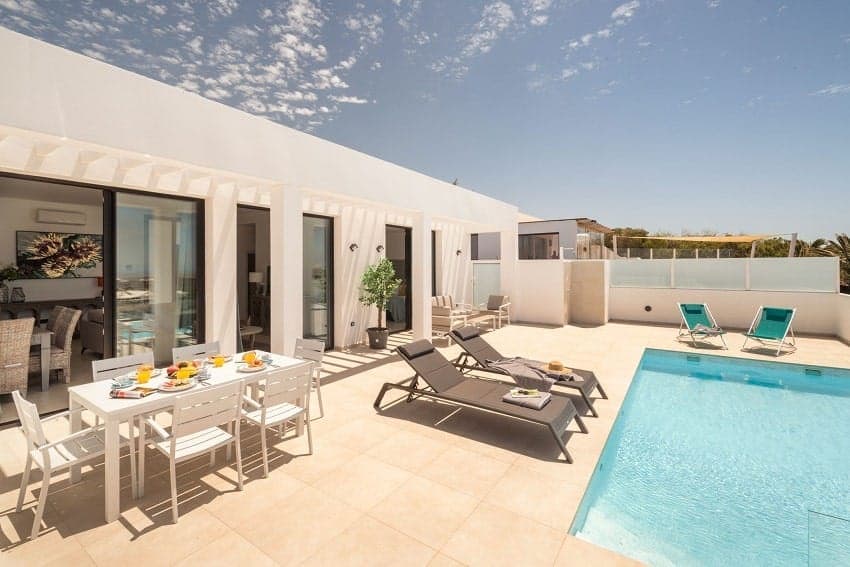 Pool Area, Villa Caprica, Lanzarote Villa to Rent
