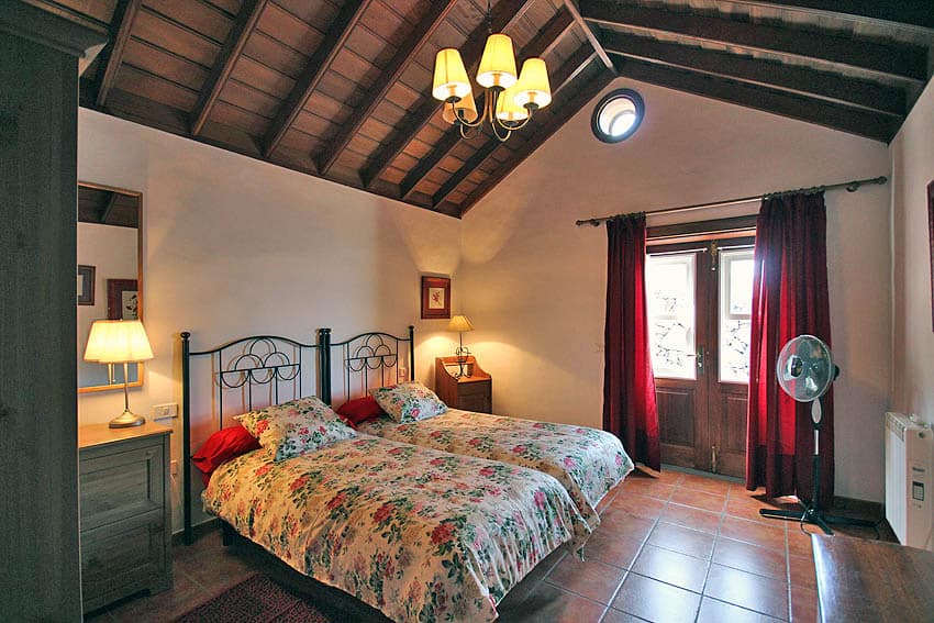 Schlafzimmer, Casa La Caldera, Ferienhaus Fuencaliente mit Pool