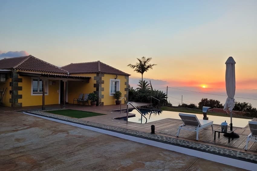 Atardecer, Villa Tojayma, Casa Rural con Piscina Privada Tijarafe
