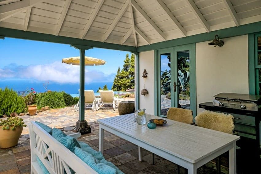 Terrasse mit Esstisch, Villa Miramatos, Ferienhaus mit Pool Puntagorda