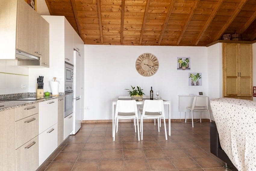 Villa Atardecer, Kitchen, Accommodation La Palma with Private Pool