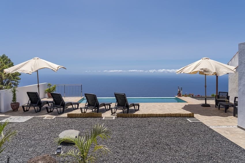 Villa Atardecer, Pool Area, Accommodation La Palma with Private Pool