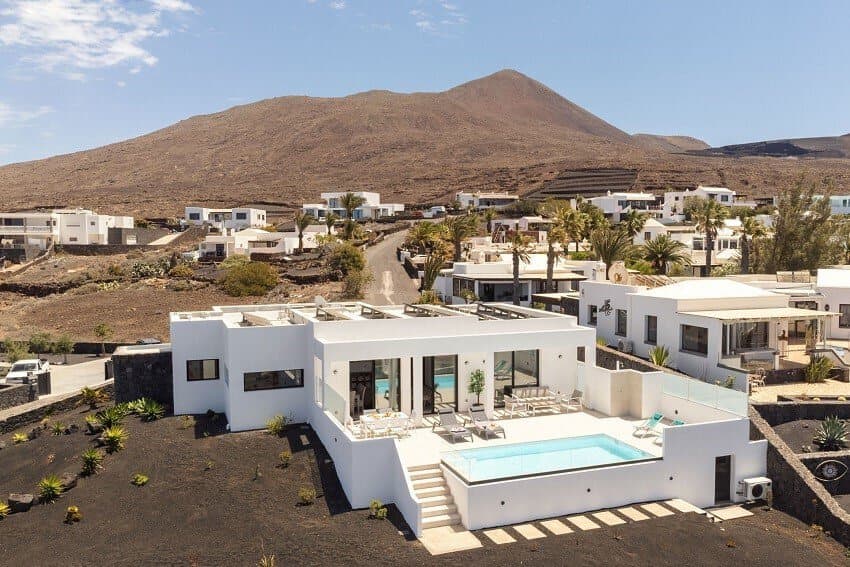 Villa Caprica, Lanzarote Villa to Rent