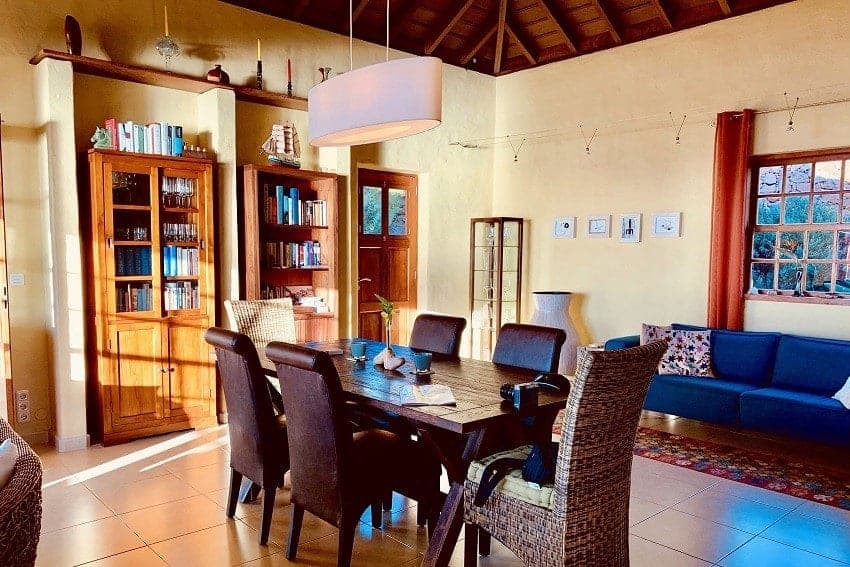 Living Area, Villa Tigotan