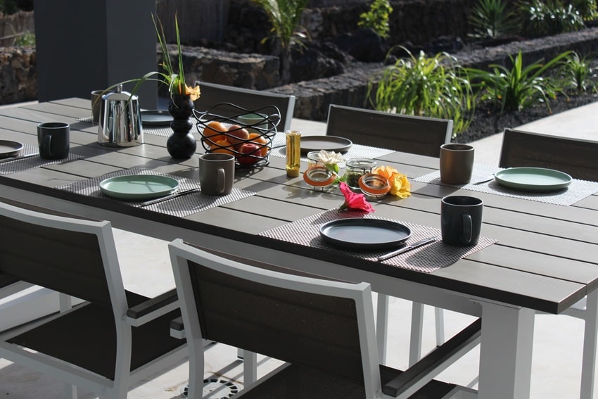 Mesa de Comedor, Casa Nido, Casa Rural con Piscina Lajares