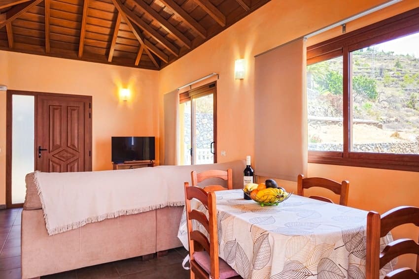 Mesa de Comedor, Casa La Planta, Casa de Alquiler en La Palma