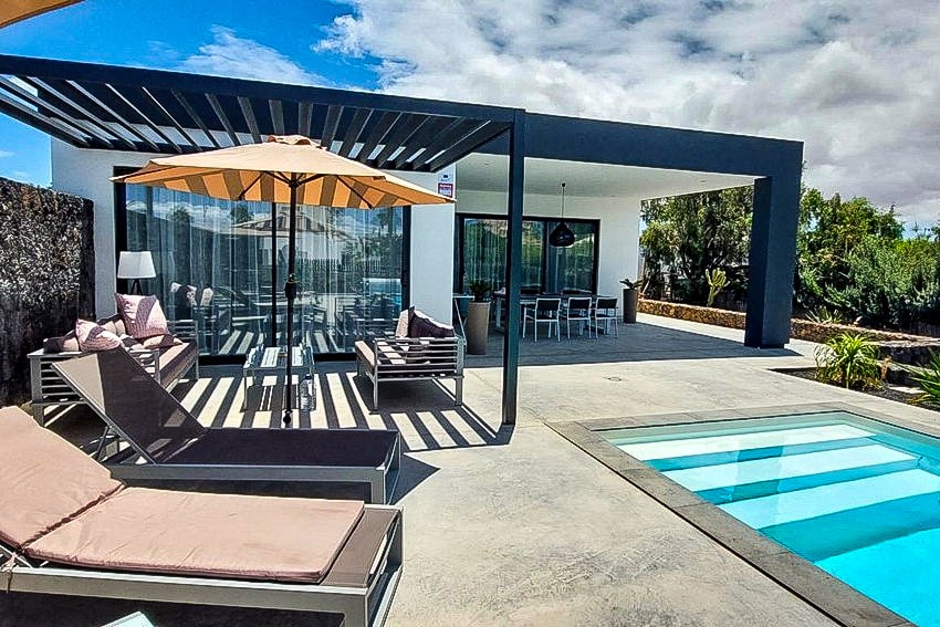 Casa Nido, Casa Rural con Piscina Lajares