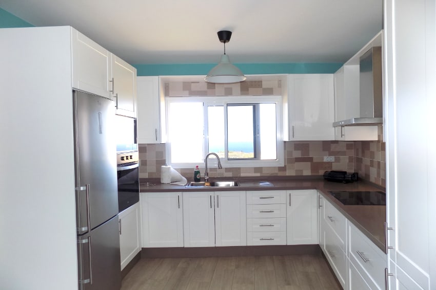 Spain - Canary Islands - El Hierro - Frontera - Casa Elvira - New built modern holiday home with stunning sea views - American kitchen with sea views