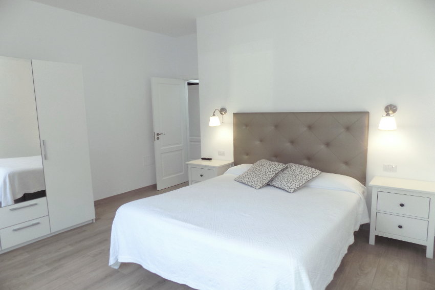Spain - Canary Islands - El Hierro - Frontera - Casa Elvira - New built modern holiday home with stunning sea views - Bedroom with double bed