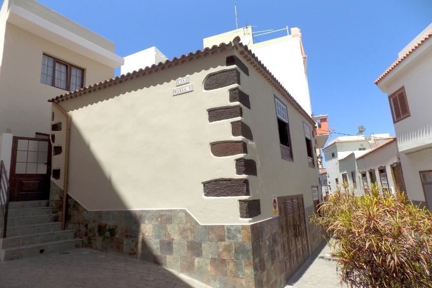 Spanien - Kanarische Inseln - La Palma - Tazacorte - Casa Maria - Modernes Stadthaus mit Sonnenterrasse - Hausansicht