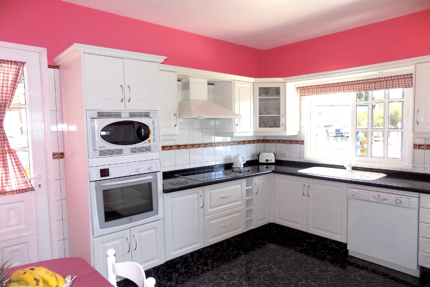 Spain - Canary Islands - La Palma - Tijarafe - Casa La Hoya - Fully equipped kitchen