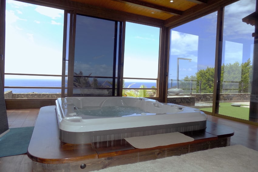 España - Islas Canarias - El Hierro - Villa Tejeguate - Mansión de lujo con jacuzzi en el valle del Golfo - Jacuzzi con vistas al mar