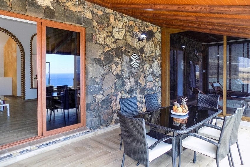Terrasse mit Esstisch, Villa Tejeguate, El Hierro Ferienhaus