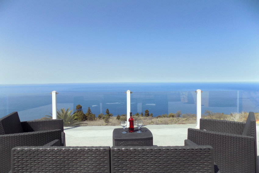 España - Islas Canarias - La Palma - Tijarafe - Casa La Hoya - Azotea con unas vistas maravillosas al mar